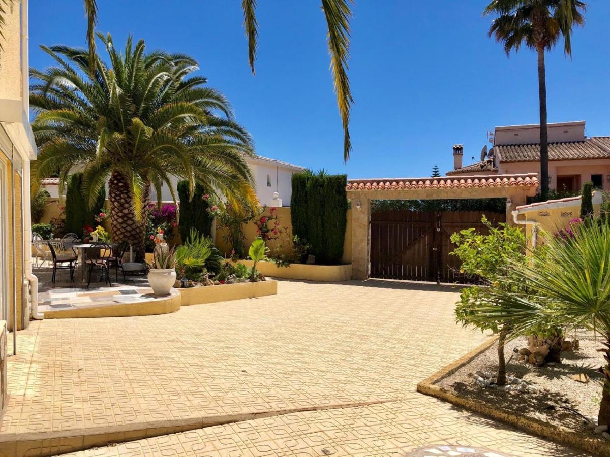 Villa Eva Asiana Guesthouse With Shared Pool Benissa Buitenkant foto